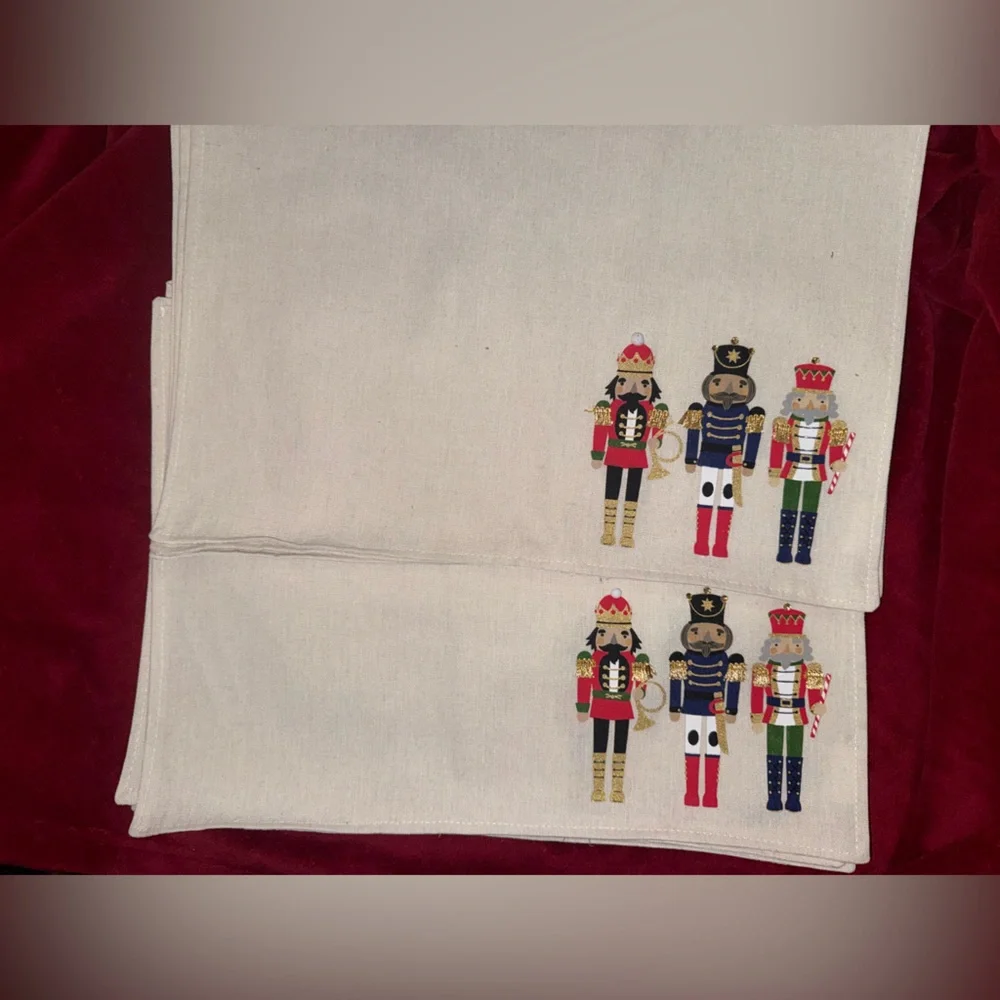 Nutcracker Decorative Table Linen Placemat 6 piece Set- NWT